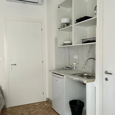 Guest house Minihouselarissa Diverona Verona